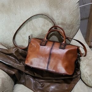 Elegant Brown Leather Crossbody Bag